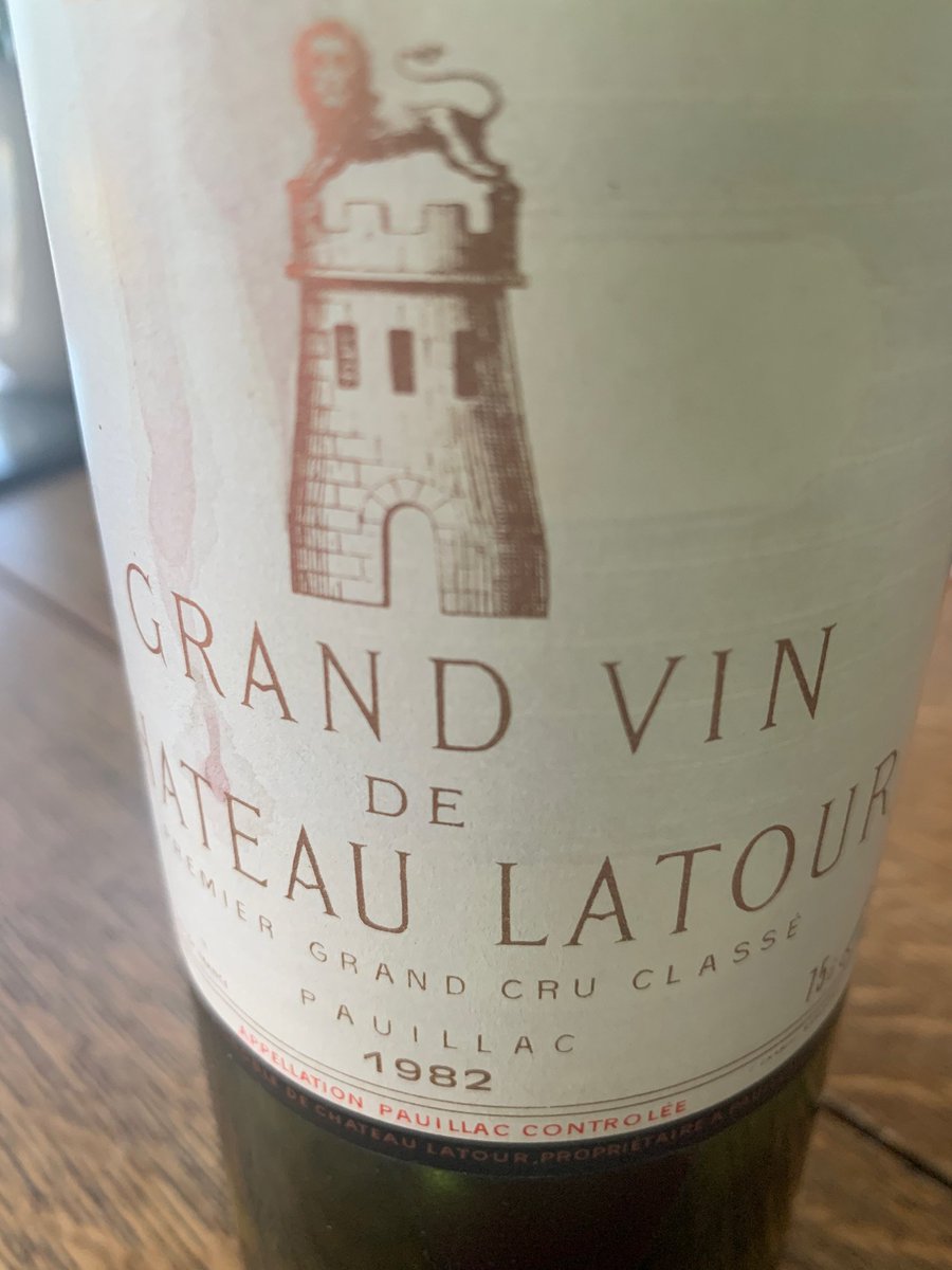 IWFSAmericas's tweet photo. #iwfs blog: Chateau Latour Vertical Celebrating Group of Eight 100th Event!
.
https://t.co/hM3H1lndBV
.
#winetasting #verticaltasting #chateaulatour #bordeauxwinetasting @winefoodguru https://t.co/A16fjZRQOu