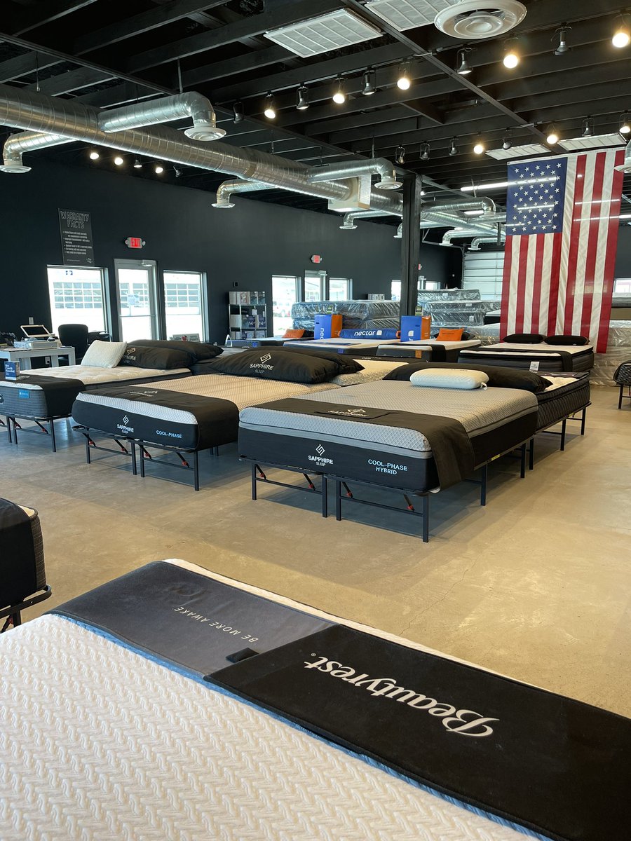 ThatMattressCC's tweet photo. New location is all set up. Thank you to our first customers at this location. https://t.co/FWOkIuhRB3