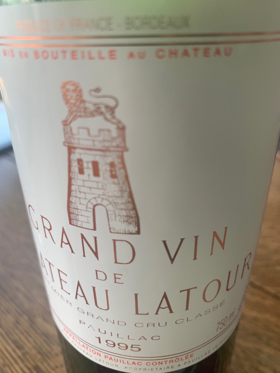IWFSAmericas's tweet photo. #iwfs blog: Chateau Latour Vertical Celebrating Group of Eight 100th Event!
.
https://t.co/hM3H1lndBV
.
#winetasting #verticaltasting #chateaulatour #bordeauxwinetasting @winefoodguru https://t.co/A16fjZRQOu