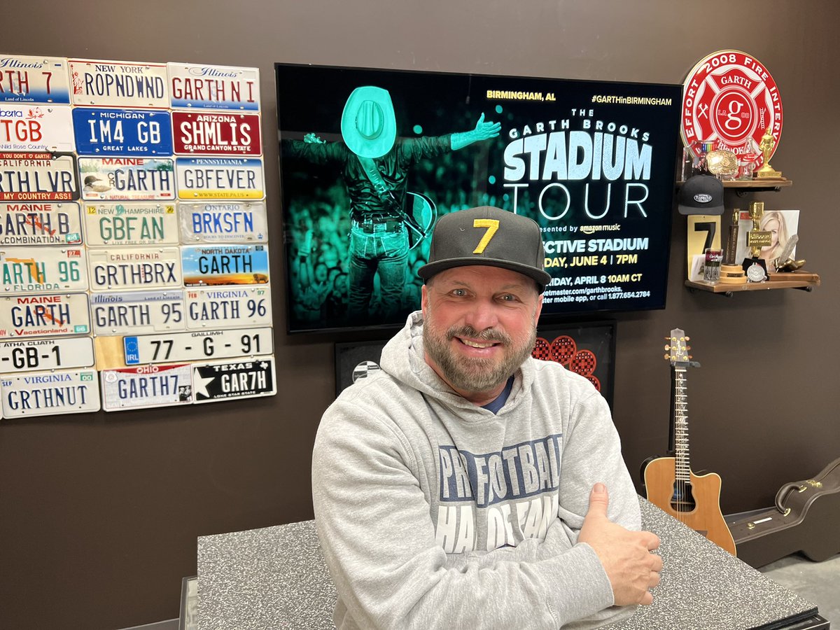 garthbrooks's tweet photo. Sweet home Alabama!!! love, g

Watch #StudioG: https://t.co/aQUNBtGGuU https://t.co/xG6O5GDznT
