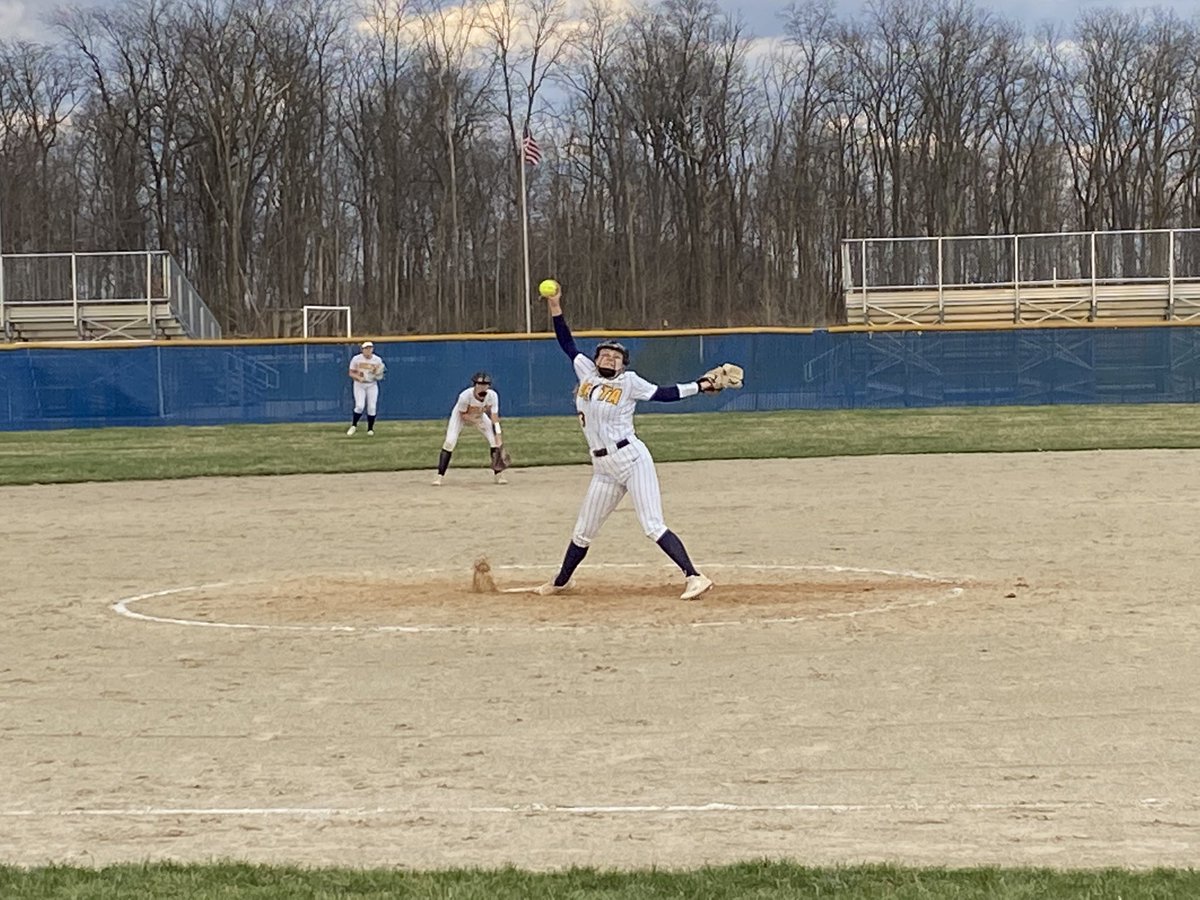 DeltaEagles_'s tweet photo. 🚨FINAL SCORE🚨

🥎🦅 Varsity Softball

🦅 Delta - 13
🐅 Alexandria - 12

🦅 #ɢᴏᴇᴀɢʟᴇꜱ 𝘹 #ᴡᴇᴏᴠᴇʀᴍᴇ https://t.co/PWeITh6u9n