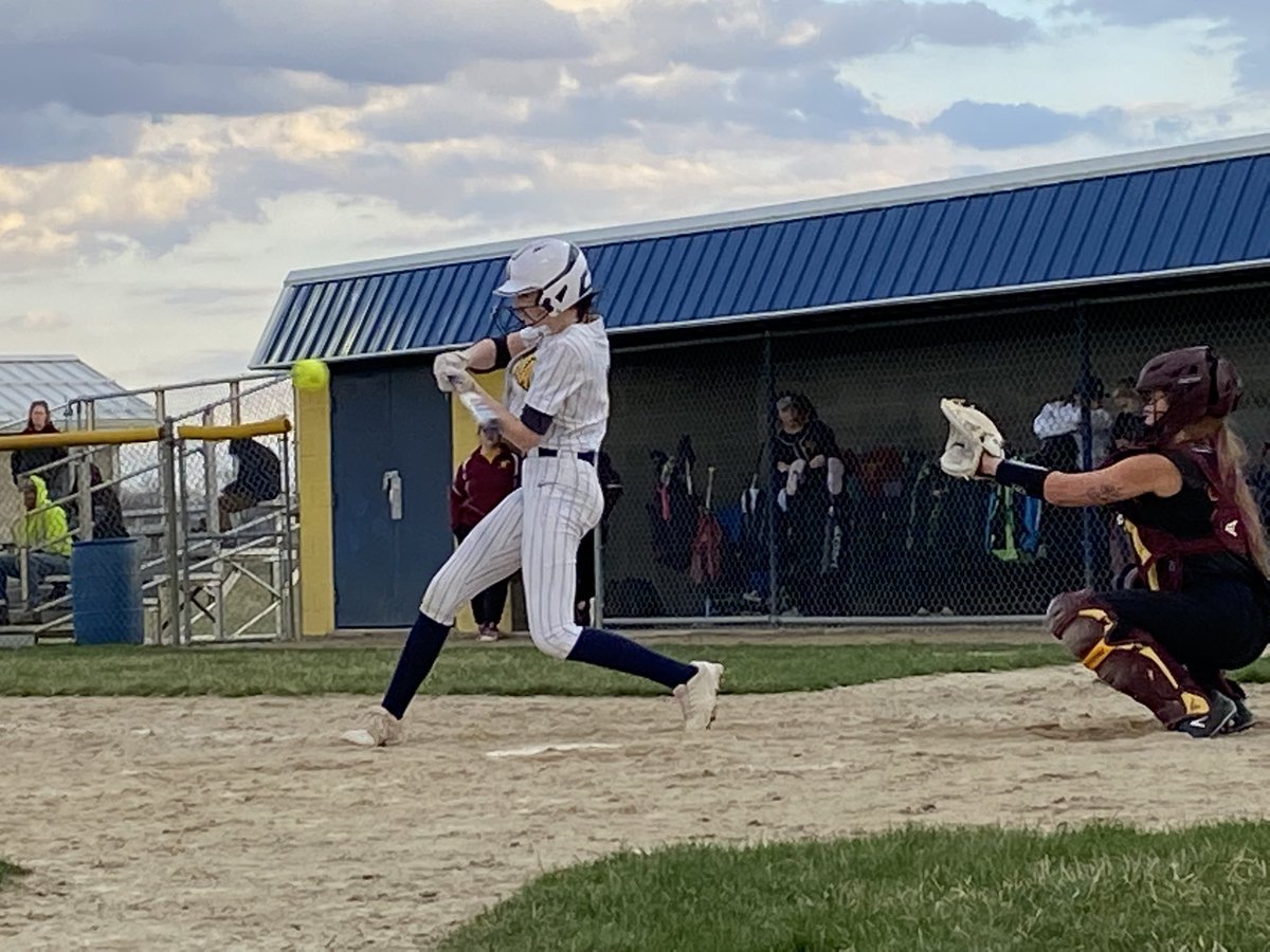 DeltaEagles_'s tweet photo. 🚨FINAL SCORE🚨

🥎🦅 Varsity Softball

🦅 Delta - 13
🐅 Alexandria - 12

🦅 #ɢᴏᴇᴀɢʟᴇꜱ 𝘹 #ᴡᴇᴏᴠᴇʀᴍᴇ https://t.co/PWeITh6u9n
