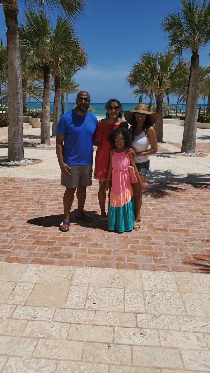 RJMotivates's tweet photo. Work Hard but Play Harder! #selfcare #Motivation #Rest #Restore #Replinish #Aries #BirthdayPreParty https://t.co/FFUP7xOtCh