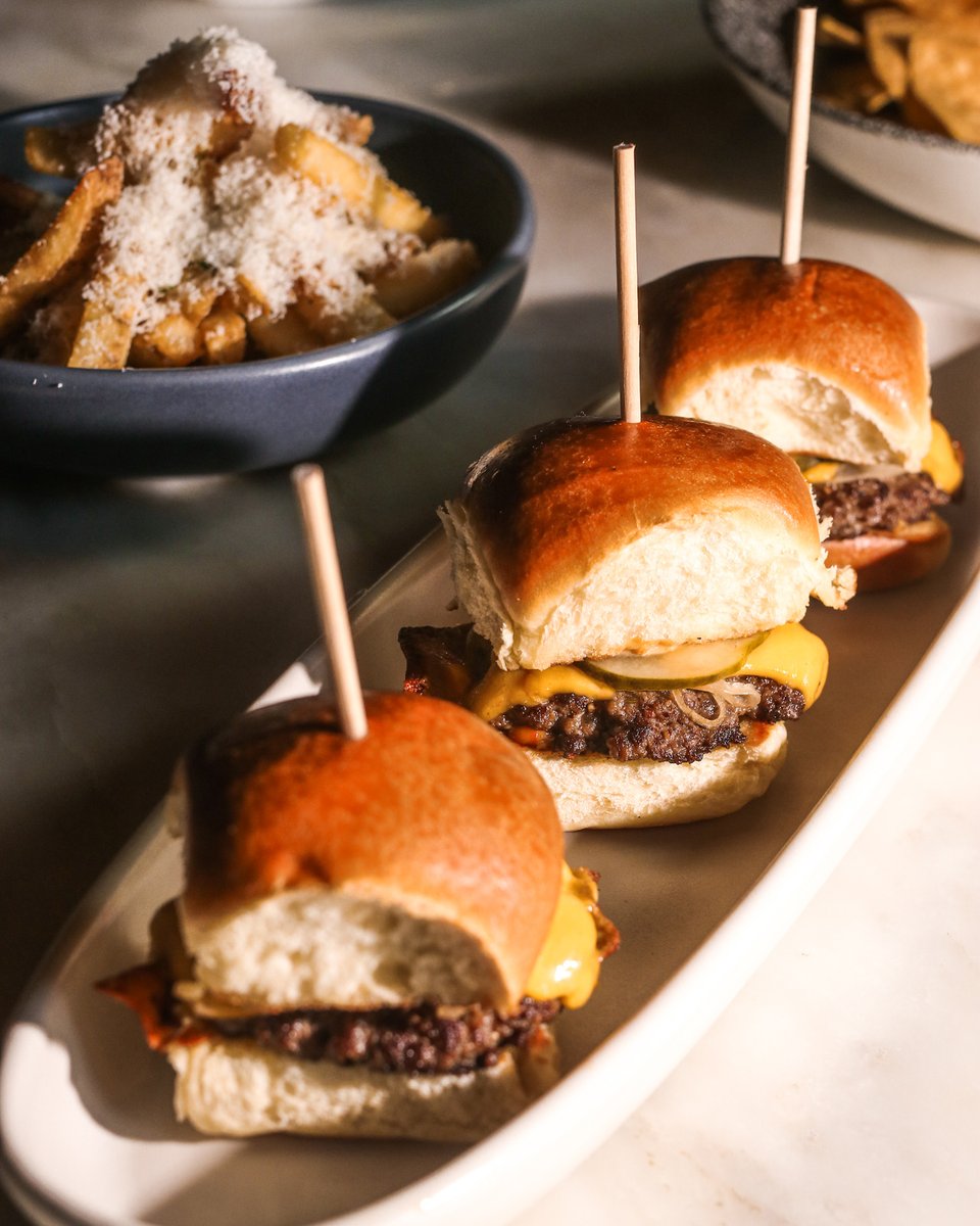 Good things come in threes and so do our Royal Sliders - made with Certified Angus Beef, secret sauce, pickles and melty American Cheese. Sliding into the new week never tasted this good. #JOEYRestaurants #sliders #trufflefries #appetizers #snacks