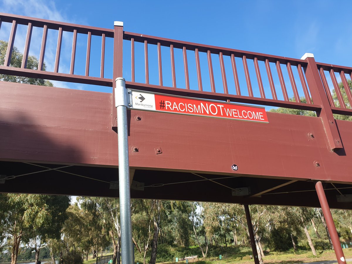 MadeRimayanti's tweet photo. Saw this curious sign at Maribyrnong River trail. What a great initiative! https://t.co/4b1KrztarR