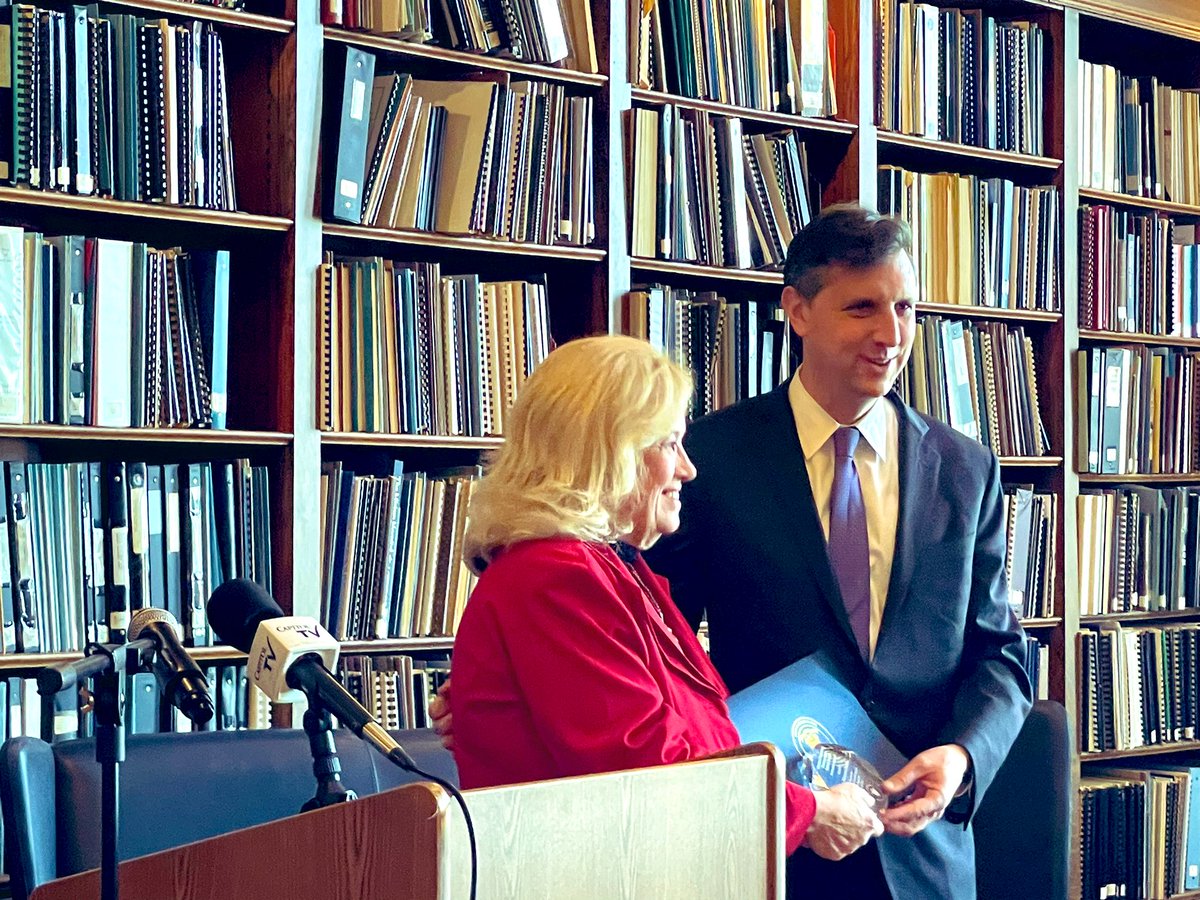 MargaretABrooks's tweet photo. I was deeply honored to be  among the 6 individuals recognized at RI State House today with a 2022 @RITreasury Distinguished Service Award by @SethMagaziner for my financial literacy leadership and advocacy work! #FinancialLiteracy #FinLit #FinLitRI #Award https://t.co/edX5raQnQR