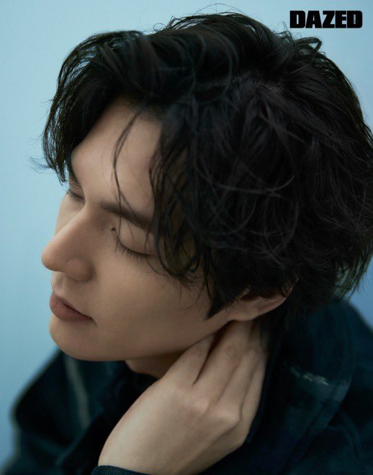 royalcourtlady's tweet photo. #LeeMinHo and the producers on thoughts in the making of #Pachinko.

“He is a man with a strong determination to improve the quality of his work, so I got a lot of energy from working with him.”
-Soo Hugh

🔗 https://t.co/mlGTFzROCB https://t.co/wAZW9yG6ai