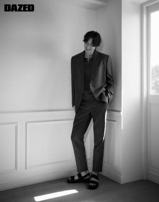 royalcourtlady's tweet photo. #LeeMinHo and the producers on thoughts in the making of #Pachinko.

“He is a man with a strong determination to improve the quality of his work, so I got a lot of energy from working with him.”
-Soo Hugh

🔗 https://t.co/mlGTFzROCB https://t.co/wAZW9yG6ai
