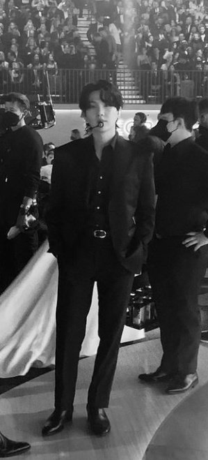MisshJelly's tweet photo. Such a. Handsome 🤤
#ExcuseMeMrMin
#BTScomeToPakistanLahore
#WeWantBTSinPakistanLahore
#BTS #BTSARMY @BTS_twt @bts_bighit @BIGHIT_MUSIC @PakPMO @Zainab393727161 @Mano30294523 @Sibgajutt4 @Iman13837329 @btsfanboy649 @EzzaBatool2 https://t.co/JrmnrOqiRn