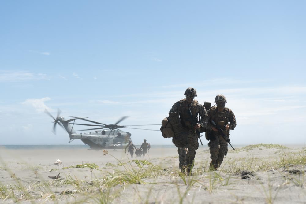 .@PacificMarines conduct an Air Assault at Claveria, 🇵🇭, during #Balikatan22. 🇺🇸–🇵🇭 #FreeAndOpenIndoPacific #JointForce #FriendsPartnersAllies
 
📸: Cpl. Scott Aubuchon