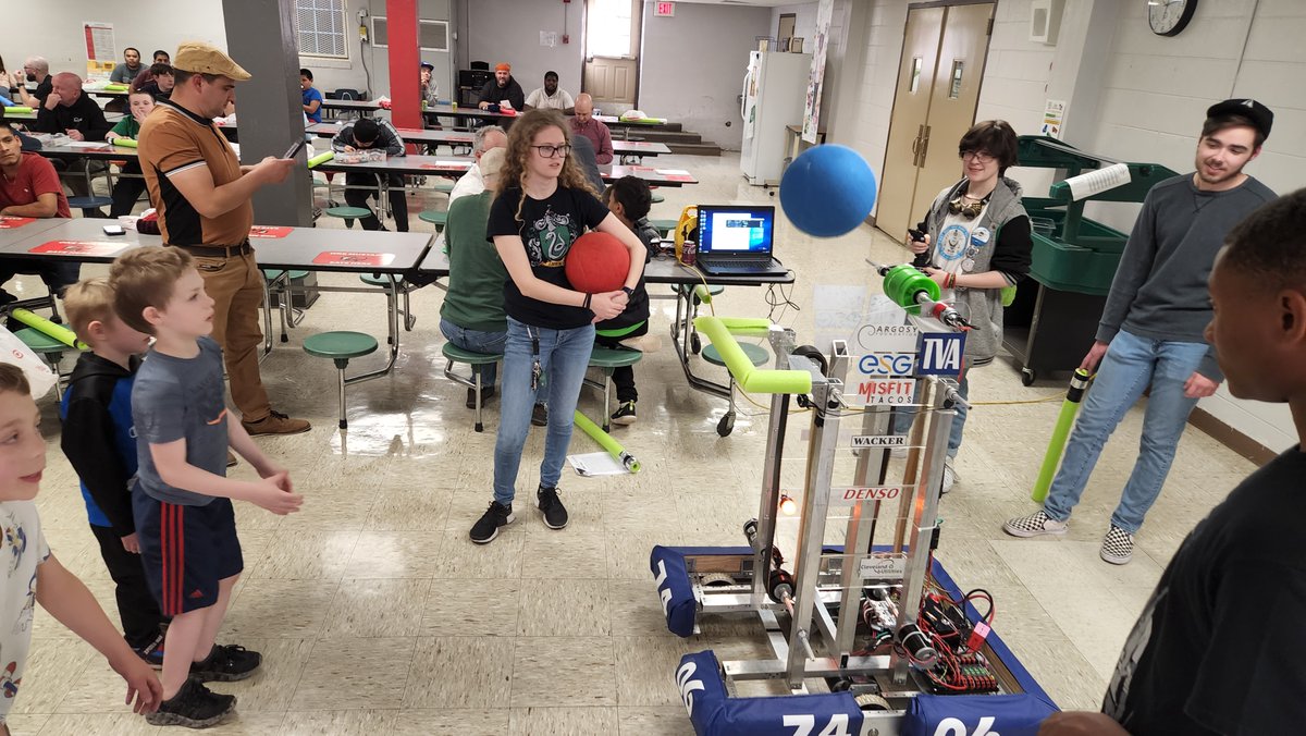 MinistryofMech1's tweet photo. Thank you @ArnoldMustangs for including us in your STEM night! Our team had a blast hanging out with your students, letting them experience our competition robot, and learning about 3D Printing! #STEM https://t.co/0Xzrks5nX0