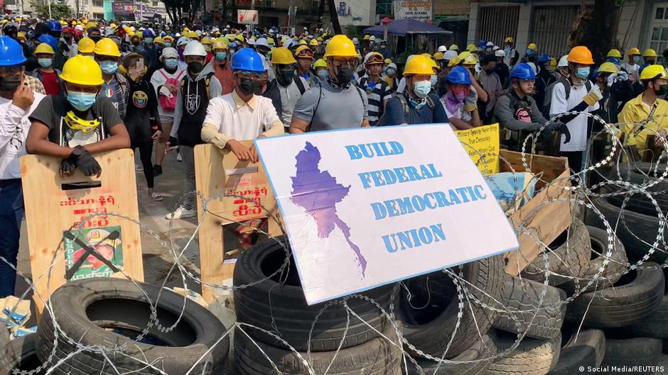 myteaatom's tweet photo. @ZinMarAungNUG @NUGMyanmar @NUGMyanmar continued use of genocidal Military #RepublicUnion #tatmadaw state name & emblem is disrespectful and offensive. Declare #Independence and #FederalDemocraticUnionOfMyanmar it's what the Myanmar people want.
#EthnicAutonomy
#FederalUnion
https://t.co/c5qNZj0zg6 https://t.co/cD59WU55dS