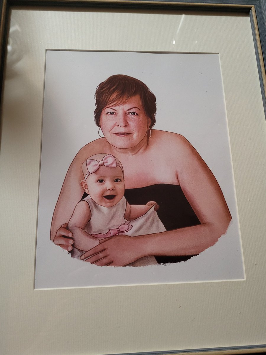 Trav3stys's tweet photo. Got this done for my Wife's Birthday in which we drove to #NiagaraFalls to celebrate. Our Daughter with her Great Grandma Faye, the one she gets her Middle Name from. Her reaction was priceless and I couldn't have been happier with the result! https://t.co/ZPRhU4jv6c