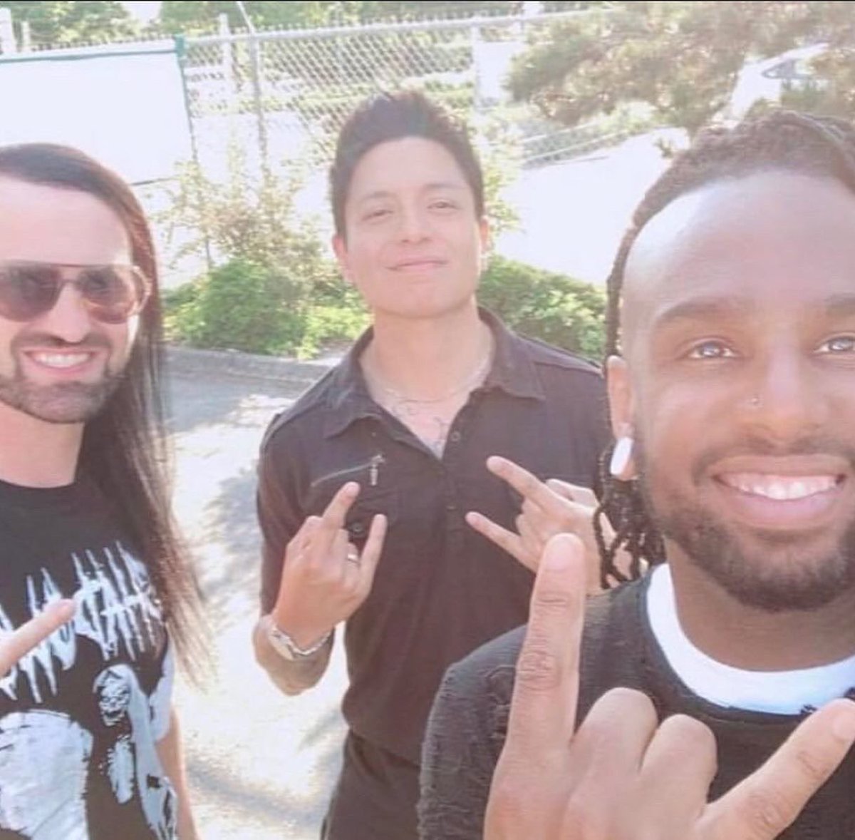 TheVeerUnion's tweet image. Hard to believe our first tour in 3 years starts in 3 DAYS 🤯!! Get your Tickets for “The Rock Shop Records Spring Tour 2022” Now!! LINK IN BIO! 
.
.
.
#theveerunion #latenightsavior #2shadows #heartsick #madzilla #altmetal #hardrock #rock #alternativemetal #metal