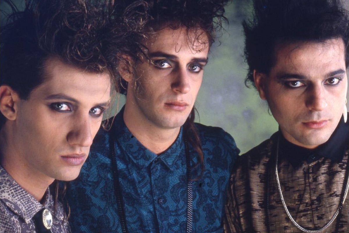 ErnestoLechner's tweet photo. Pura adrenalina, sí. El nuevo @LatinAlt está dedicado enteramente a temas grabados en concierto, con la magia de Joe Arroyo @GalCosta @anatijoux @sodastereo @pachamassive @babasonicos y mucho más.
Ahora en 50+ ciudades, vía @NPR y estaciones afiliadas. 🌿
https://t.co/YqxbRPnJKN https://t.co/xB96VmESED