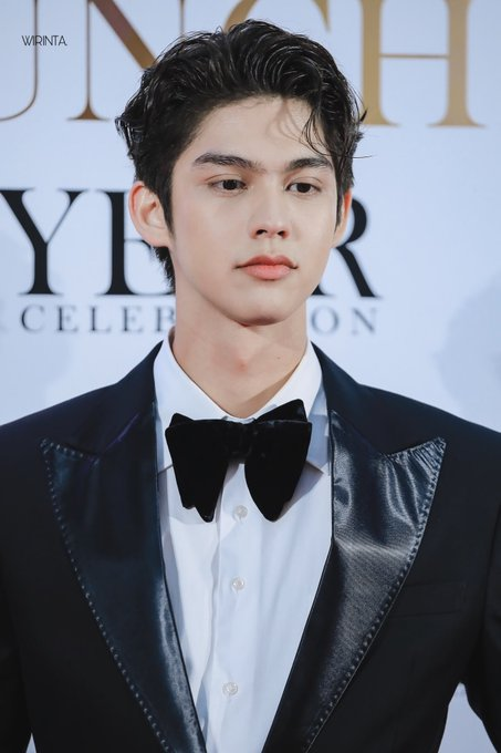 lineny18's tweet photo. so handsome https://t.co/8QCjyM1QWK