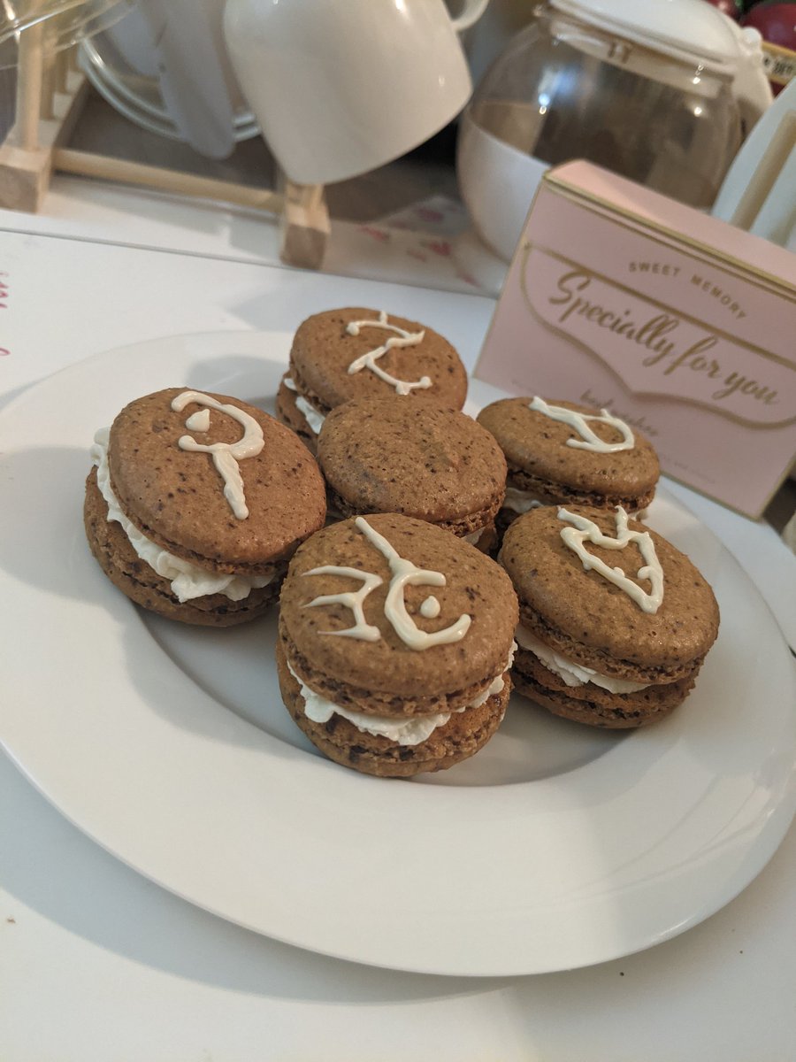 mooglecafe's tweet photo. Here are some nice Job Macarons! A coffee flavored she'll with a white chocolate whipped filling! Which job do you fancy?
#FFXIV #FF14 #macaron #mooglecafe https://t.co/eTkE47n3A1