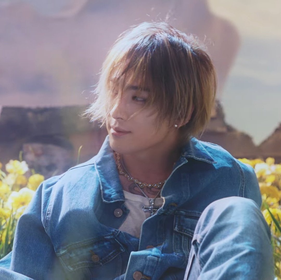 Marohohoo's tweet photo. Están de vuelta✨👑💛

#BIGBANG_StillLife https://t.co/Vd3Hw3jimt