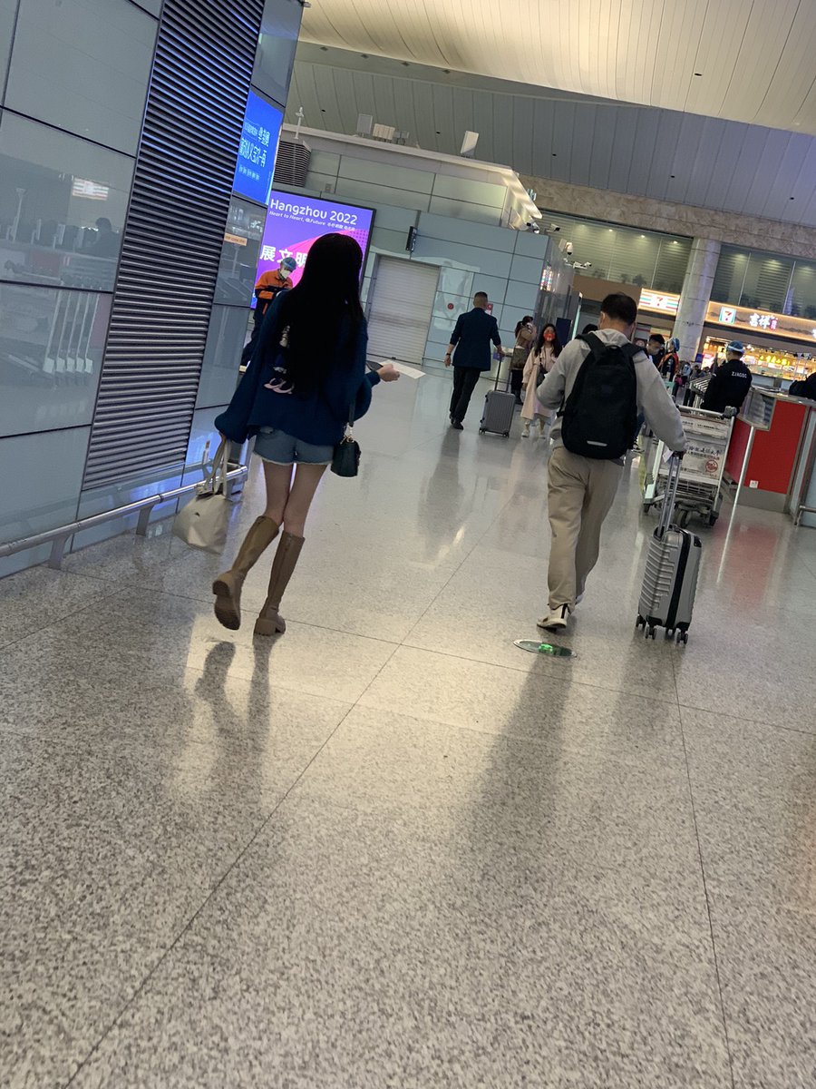 chujiba's tweet photo. 这腿在瘦点和我鸡儿一样粗了😬 https://t.co/Ee5KpuLS0P
