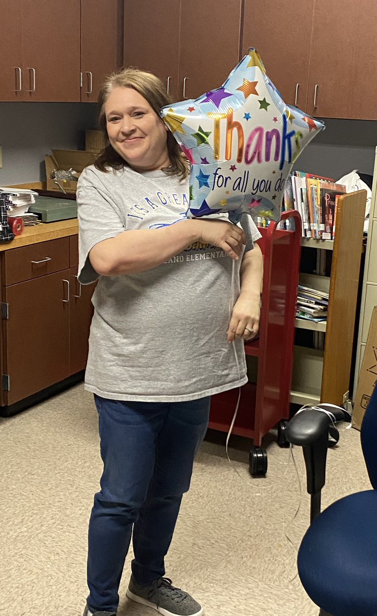 vanunio's tweet photo. Celebrating our very best Librarian-Mrs.Poole and our amazing Assistant Principals- Mr. Ramos, Mrs. Ramón and Mr. Anderson! We appreciate YOU! @LakelandES @will_ramosw @MrsKatiaRamon @AndersonJacobo @daphneypoole https://t.co/KrXHkCY6qa