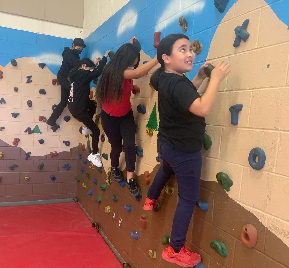 DGESTigers's tweet photo. The rock wall will be here Thursday and our students are having so much fun preparing for it. Climb high, tigers! 

#DGESTigers #APS #DualLanguage #Kindergarten #RockWall #ElementarySchool https://t.co/0RrfyRXcjh