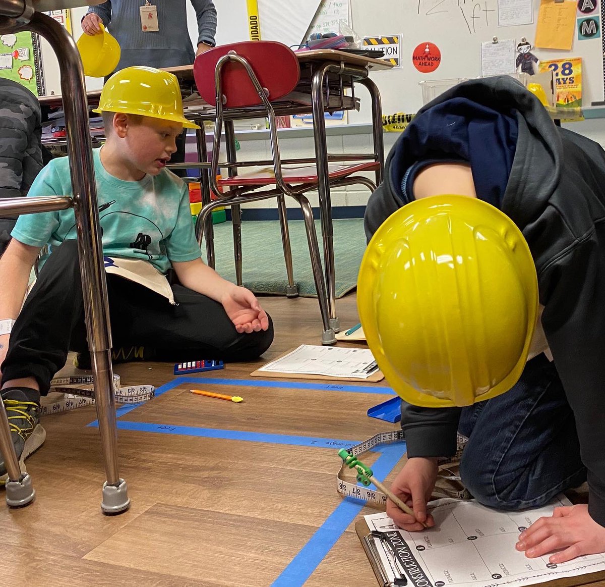 MylanPatriots's tweet image. 🦺🧱 Mrs. Smith’s 3rd Grade Construction Crew went to work this afternoon measuring and calculating area and perimeter at their very own classroom construction site! #mylanpatriots #math4lifeWV @Monongalia_Co @WVEducation