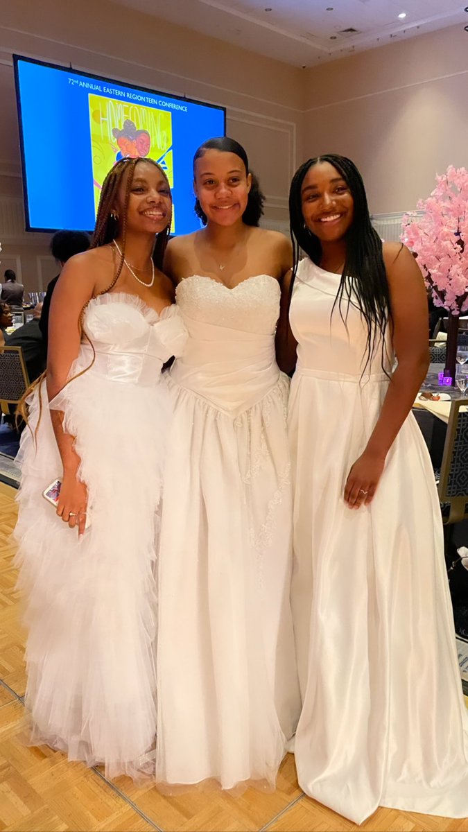 RenayCJohnson's tweet photo. Blazers, Camille Wyatt and Adalia Winters with Kendall Johnson at the Jack and Jill of America 72nd Annual Eastern Region Teen Conference!💯👏🏽@JackandJillInc https://t.co/7URCivqlmH