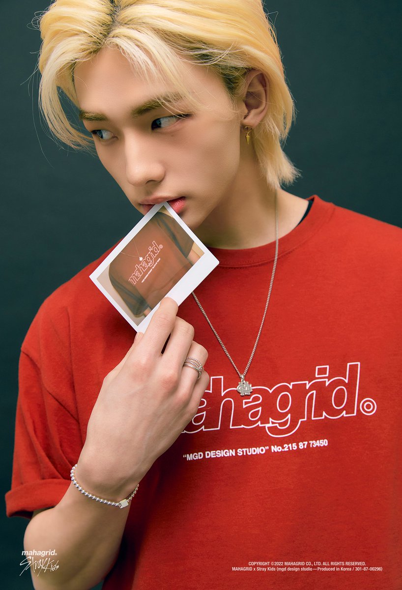 hyuninracha's tweet photo. HYUNJIN?!?! https://t.co/YMAyfsGz6M