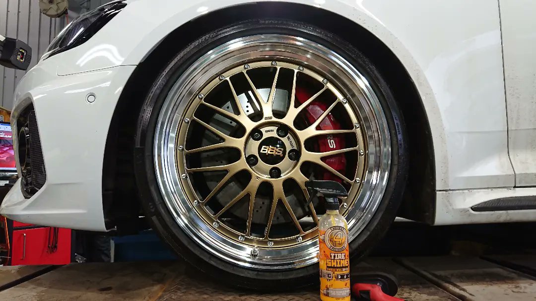 kazuomix103's tweet photo. BBS LM Limited model
Diamond Gold💎 ×
BKBDrim(DG-BKBD)の装着作業✨
AUDI RS4 AVANT
https://t.co/nxY3dl9qwG
#BBS
#Forgedwheels
#Limitedmodel
#LM
#DiamondGold
#AUDI
#RS4
#AVANT https://t.co/O6PjqMHXVQ