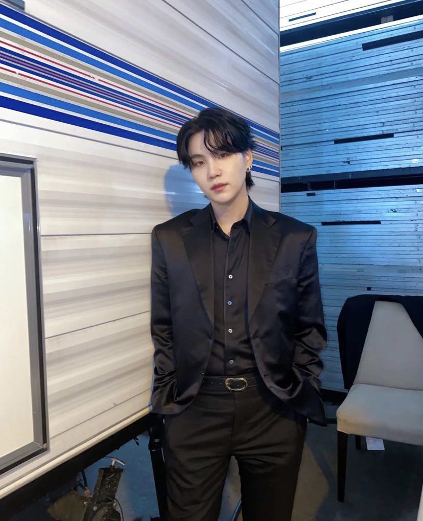 kook_lvrr's tweet photo. MIN YOONGI OMLL #YOONGI #SUGA #bts #BTSARMY #yoongi #AgustD https://t.co/GvR9GV1xyv