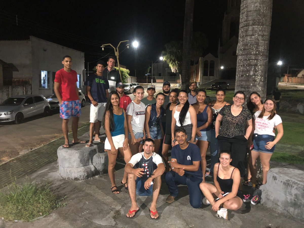 AngelicaThais10's tweet photo. Como deixa um coordenador feliz ?
Marcar uma reunião e quase todos ir 😍😍😍😍😍😍😍.
#minhaequipe 💥🚀 https://t.co/m5fHeRIpUY
