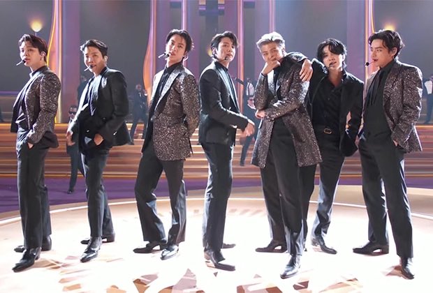 YadiraDLC's tweet photo. Why is no one talking about BTS being the best dressed at the Grammy’s?! Look at the material!! https://t.co/5mROdcQSD1