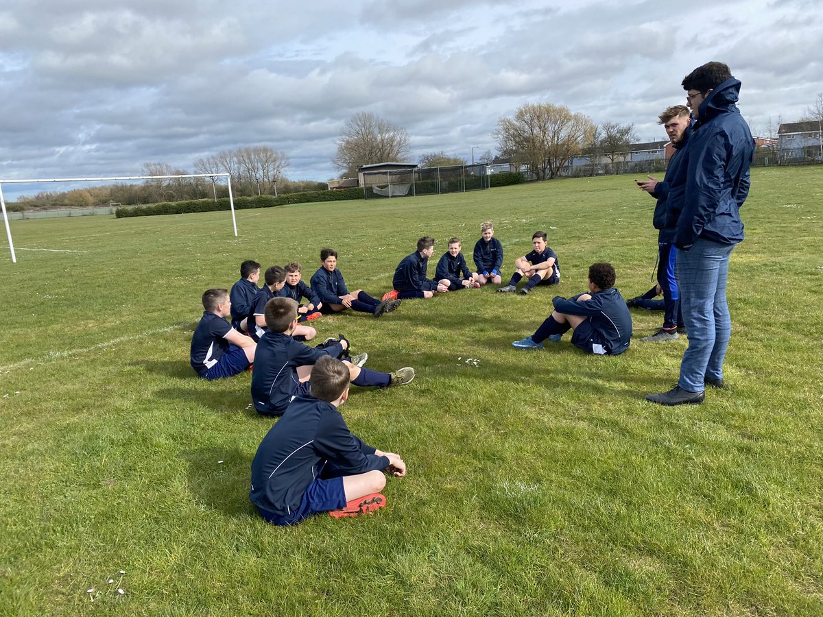 KingswoodAcademyPE tweet media