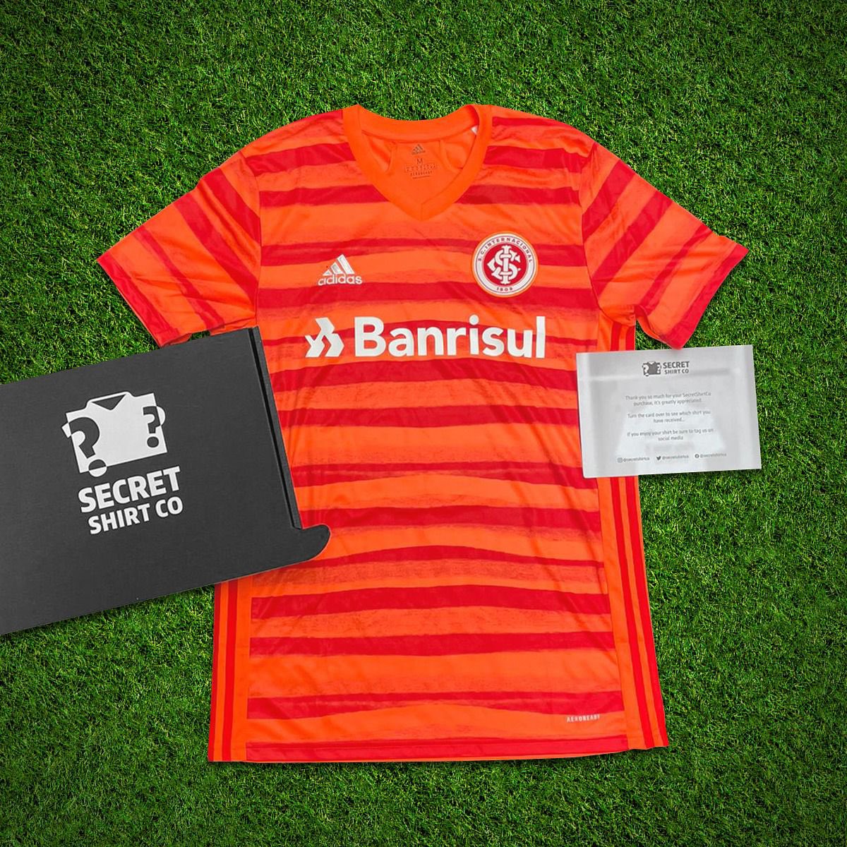 secretshirtco's tweet image. If Phil Foden 🏴󠁧󠁢󠁥󠁮󠁧󠁿 or João Felix 🇵🇹 score ANYTIME tonight we’ll giveaway a SecretShirt.co box 📦

To enter 👇

🔄 Retweet this tweet
🤝 Follow us

Good luck!