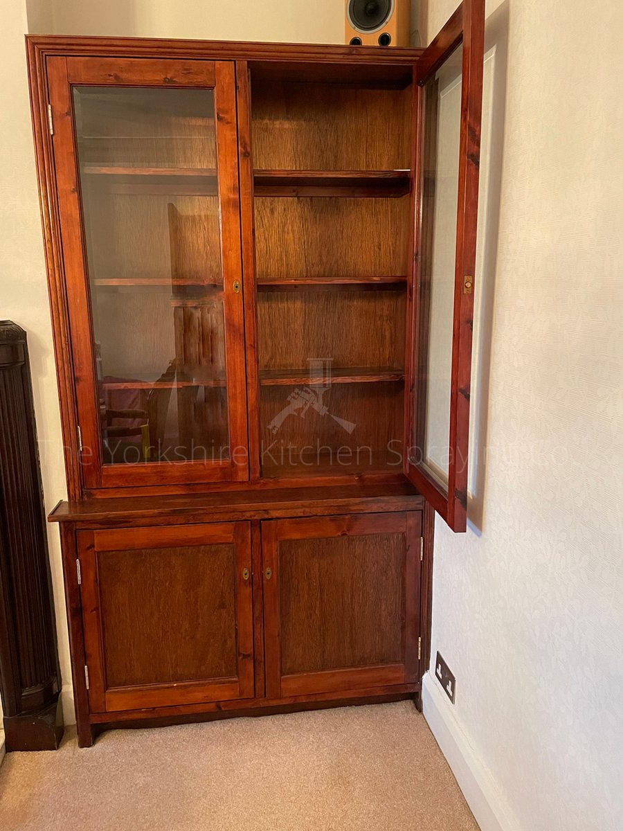 Did you know we can spray furniture too? These built-in dark cupboards in #Knottingley were given a new lease of life with a respray using the colour #Etruria. What would you like to transform about your home? #furniturespraying #furniturerespray theyorkshireupvcsprayingco.co.uk