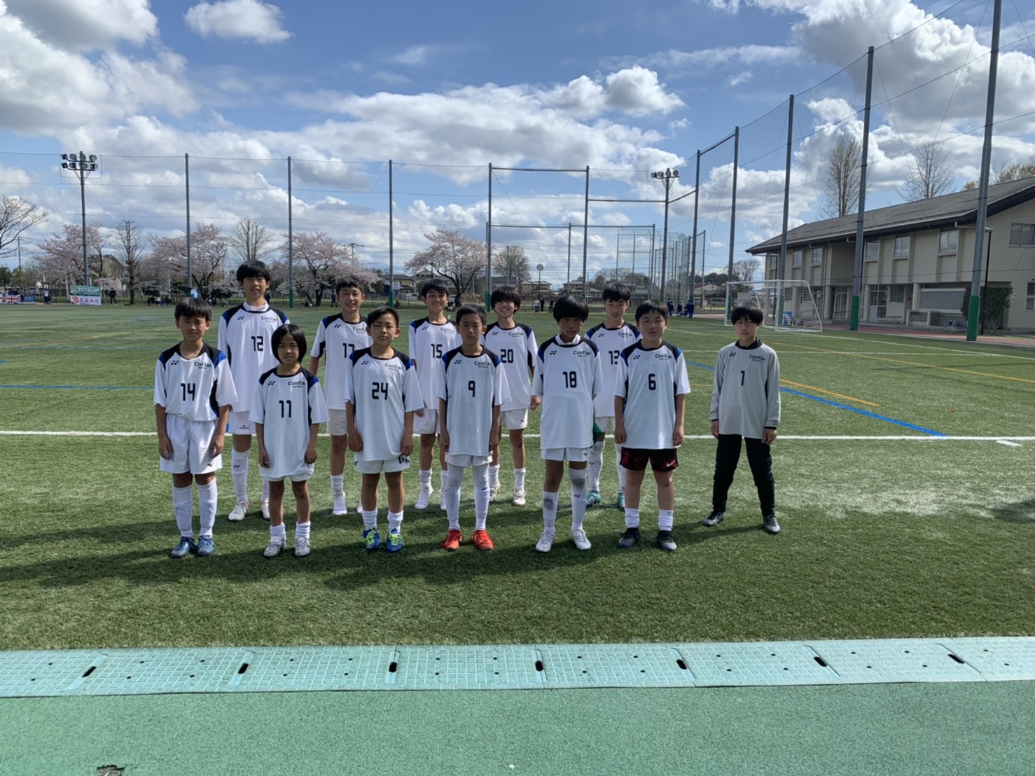 Confiar Machida U 13 22tkjトータルアップカップ In クマガヤ ０ ４ クマガヤsc ３ ０ Fc Valon 河合 暁都 Fcレオヴィスタ町田 2 山岡 楓弥 シルクロードサッカークラブ 応援ありがとうございました コンフィアール町田 T Co