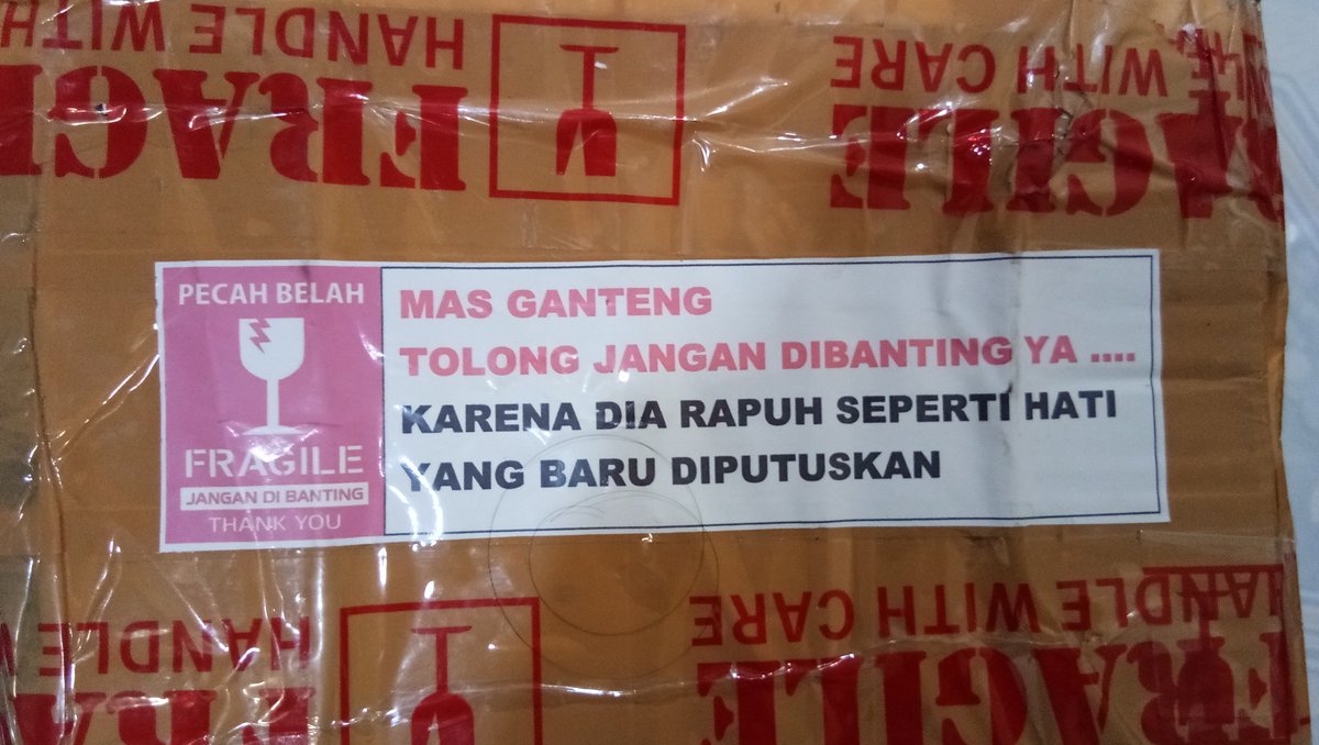 Hendrysadboy's tweet photo. Paket yang mengandung bawang  😭 https://t.co/CglCnbs2fD