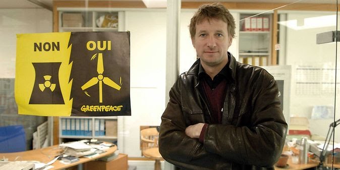 FabienBougle's tweet photo. Plus @yjadot critique le #nucléaire et encense les #éoliennes allemandes plus il s'effondre dans les sondages.

Allez on continue de diffuser les fakenews sur le nucléaire et on va bientôt s'approcher des 2% https://t.co/D0KiV81ZHO