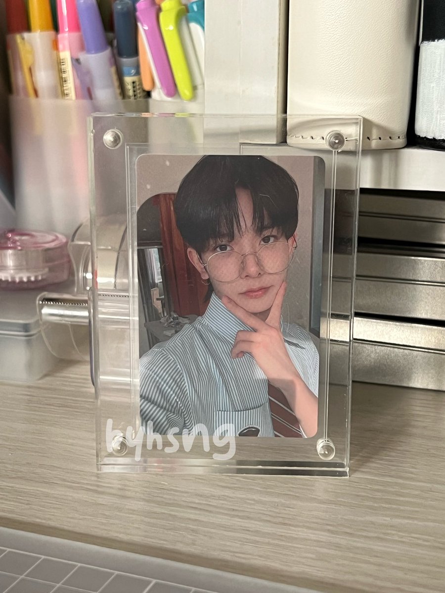 byhsng's tweet photo. — #byhsngmails

he’s here !!! i can’t believe na i actually have him na !<3 thank you po talaga sa nagpasalo neto 🥹 i’ll cherish u forever 😭 SYD NYO HEE SPECS HAVER NAAAA 

@___WKJ tysm po ulit for packing him and hoon safely!! https://t.co/p3GNezxeKK