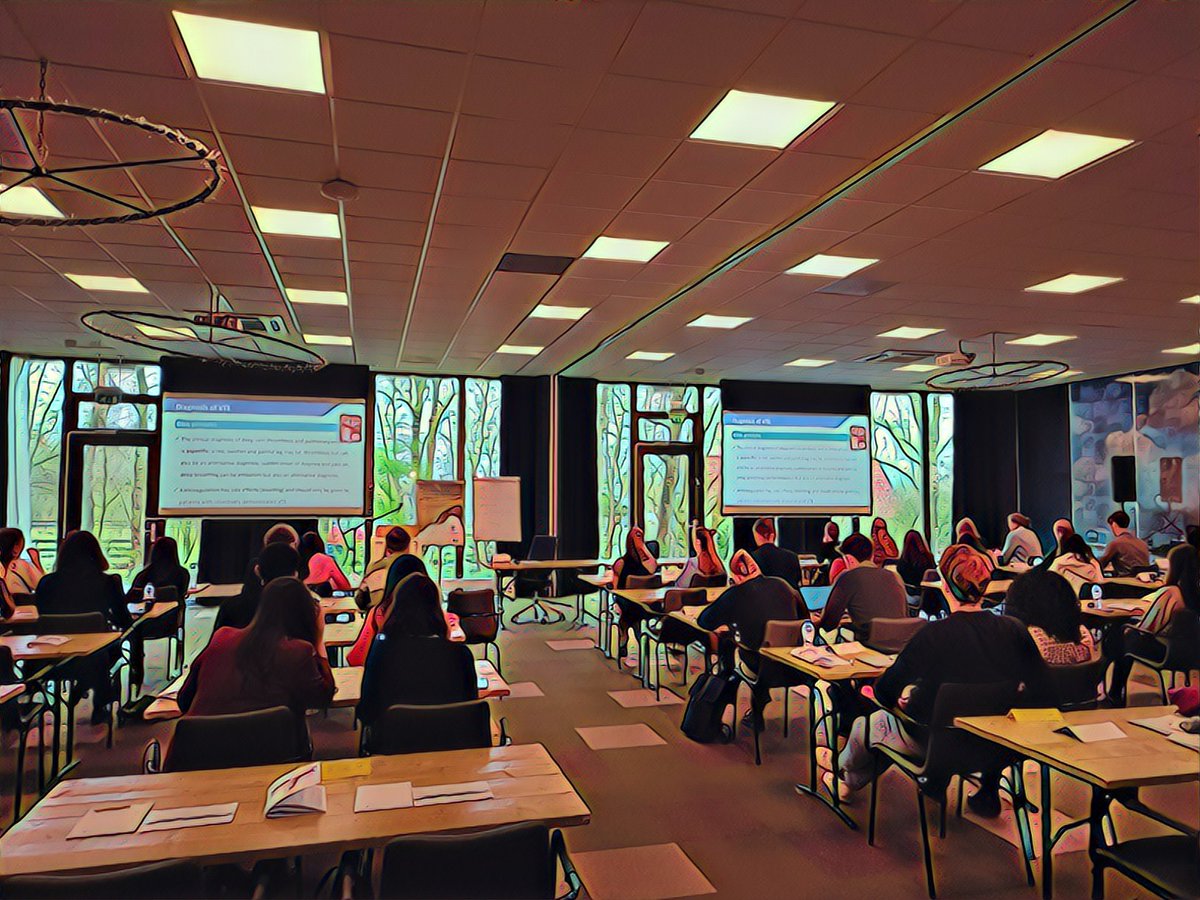 YSLUMCNVIVGNVTH's tweet photo. Day 2 of the PhD course is a go! Menno Huisman teaching online from Leiden #NVTH #PhDcourse #symposium #Koudekerke https://t.co/VwGkDZQOPf