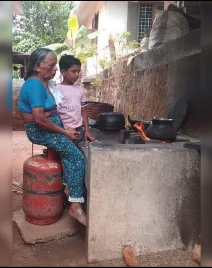 oyerathi's tweet image. Every day petrol and diesel price increasing #LPG rates is at new high, steel price are at its peak ..what a man can do ?  @narendramodi @nitin_gadkari @nsitharaman @AmitShah @PMOIndia  #ThankYouModiJi #AccheDin