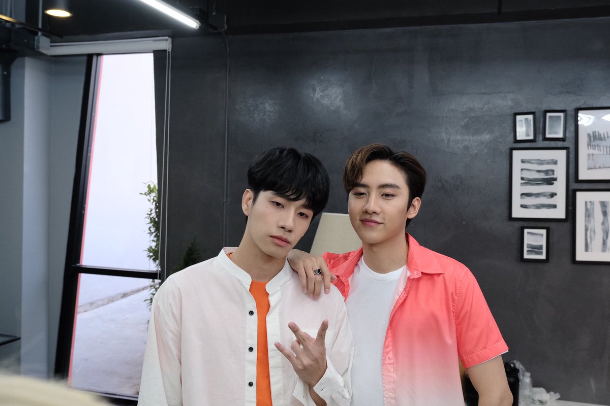 kwangg28's tweet photo. ไม่มีพี่พร้อมเป็นของตัวเองอ่ะดิ 😏#Shopee44xPromMark #พร้อมมาร์ค https://t.co/nTE4kILpHN