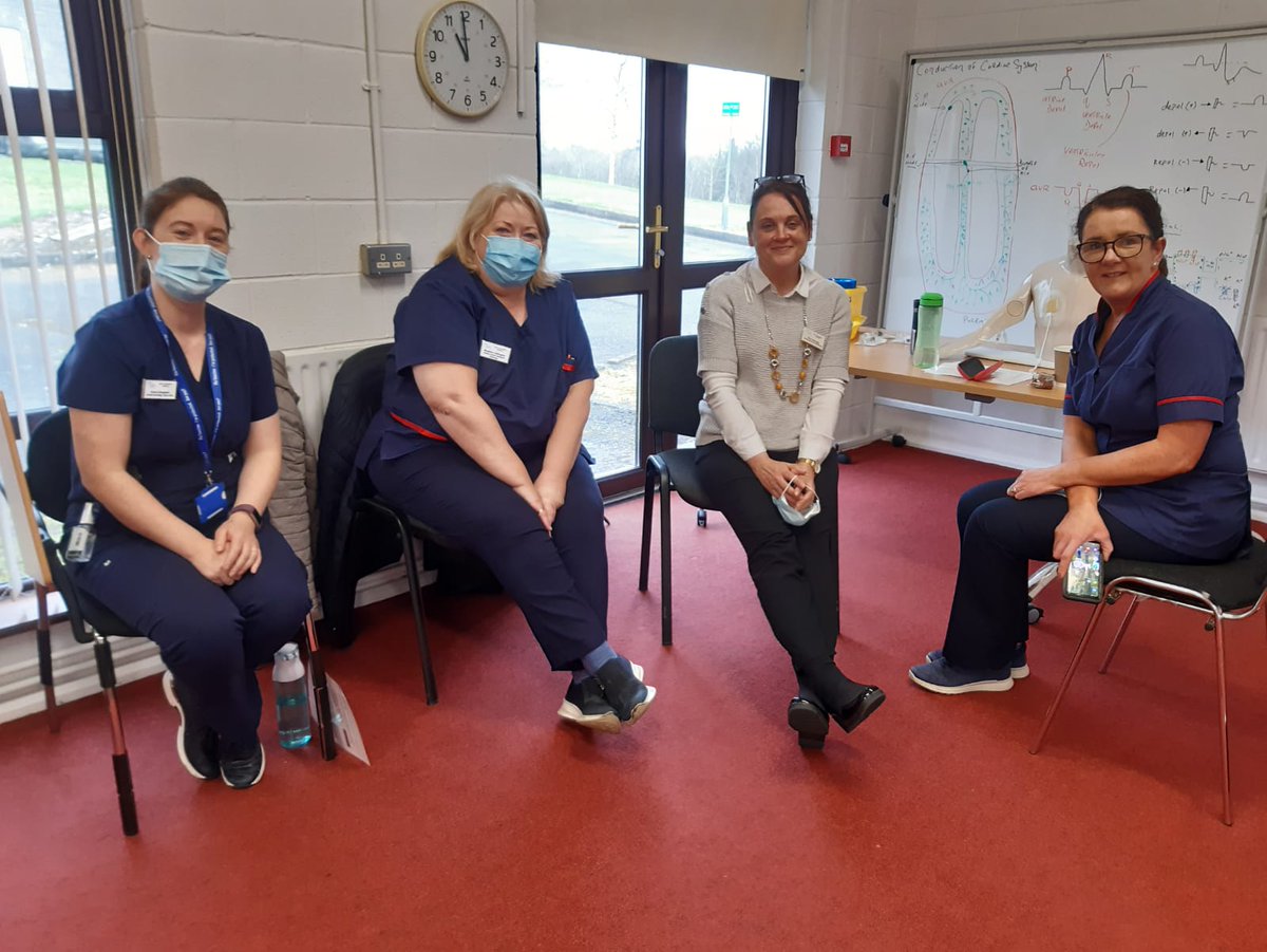 GrainneGlacken's tweet photo. Thank you to ANP Mary Hannigan &amp; her CNS colleagues, Sinead, Madeline &amp; Ann who facilitated implanted port education @CNMEMayoRos @annette_cuddy @catedonohoe2 @Carolin32802840 #patientcare #Cancer https://t.co/mfKByI7QyC