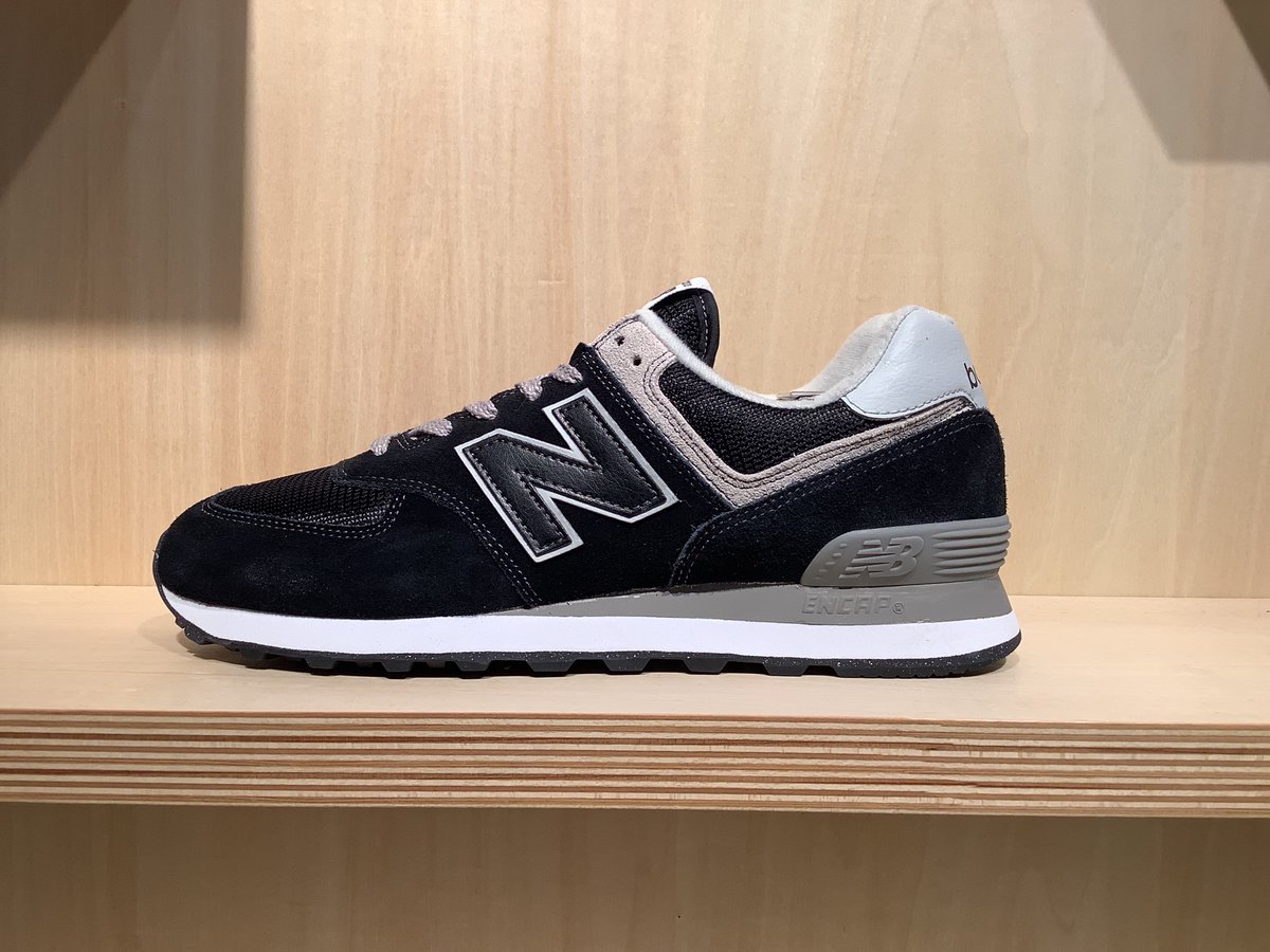 ニューバランス574「ブラック」ML574EVB-2E ML574EVB-2Eを購入 - Novelship ニューバランス　ML574   2E    BLACK