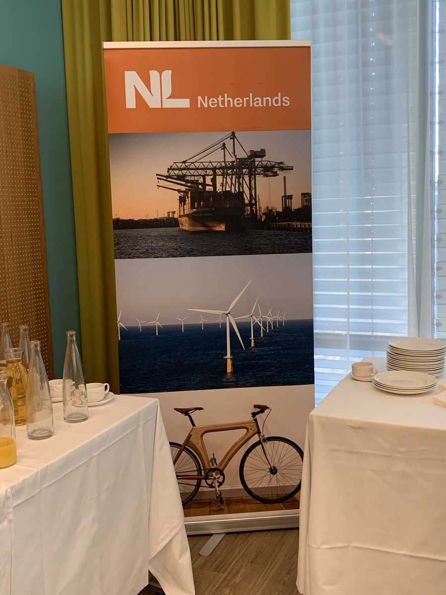 NLinNorway's tweet photo. Full house at our Business Breakfast at #Norshipping ! Dutch scale-ups present their #sustainable #maritime solutions. #innovation #MaritimeSecurity #RotterdamMaritimeCapital #zeroemission #shipping https://t.co/XvxZpmP69h