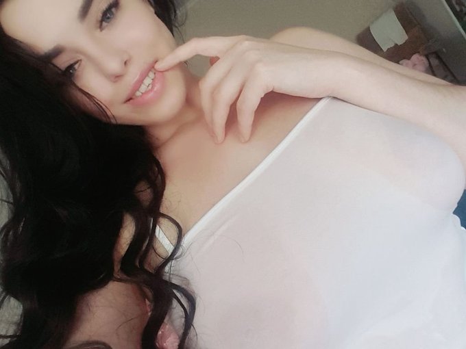 I'm online right now on SkyPrivate - pay-per-minute system for Skype live shows. Call me right now in