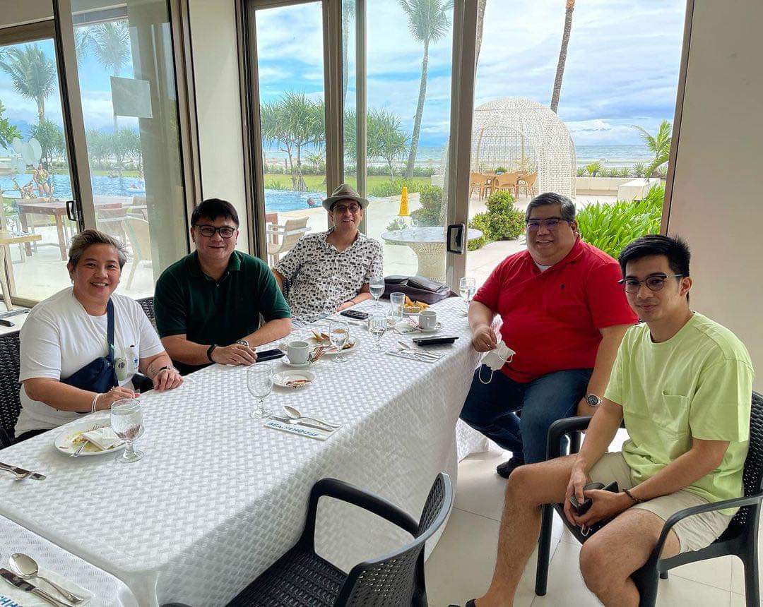 ZGlobalAurora's tweet photo. Good morning Team Zach!❤️
 
Mukhang may maganda project Kay @zachrguerrero ❤️💚💙

#StarMagicBaler https://t.co/8USrTnP7WL