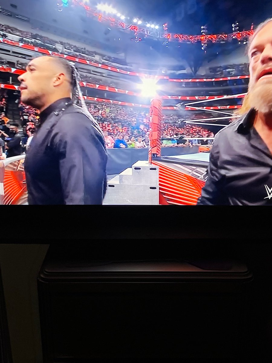 jackie_ellis3's tweet photo. The team of @ArcherOfInfamy and @EdgeRatedR #EdgeofInfamy #WWERaw https://t.co/XE5gIzlWGD