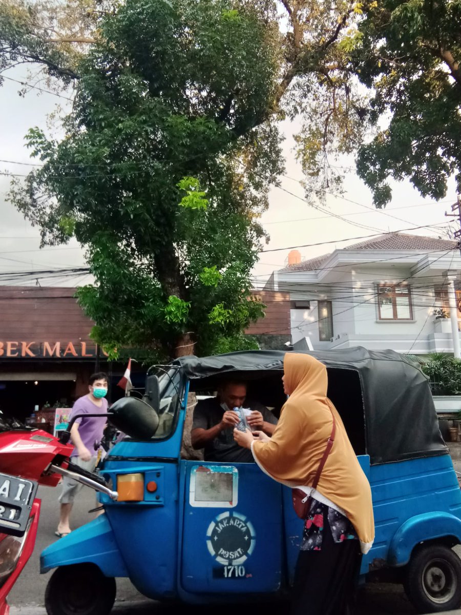 Semangatummat's tweet photo. Berbagi indahnya di bulan ramadhan https://t.co/DZzKa6JoLp