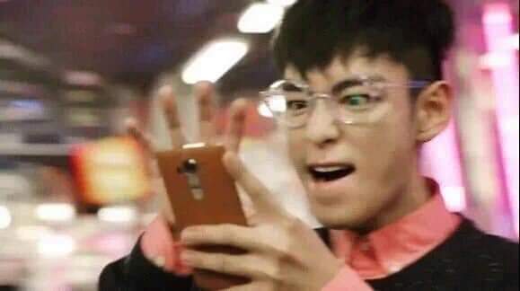 AlexaCo21738261's tweet photo. Se temina de reproducir #BIGBANG_StillLife 
Automáticamente yo: de nuevo!! https://t.co/CnL4Ufwuoh